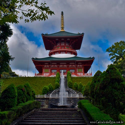 Pagoda com 58 metros de altura no Narita-san