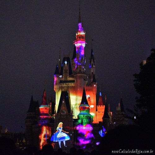 Projeções no Castelo da Cinderela na Tokyo Disney